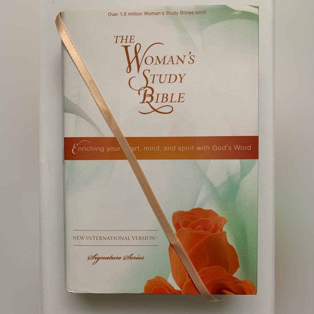 The Woman's Study Bible - New International Version Hardcover